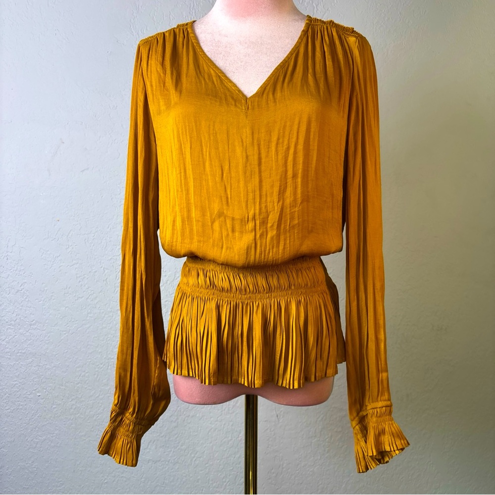 Philosophy Gold Long‎ Sleeve Pleated Blouse